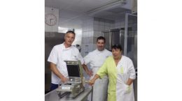 le-foyer-bon-secours-prepare-les-repas-a-domicile-1499973103